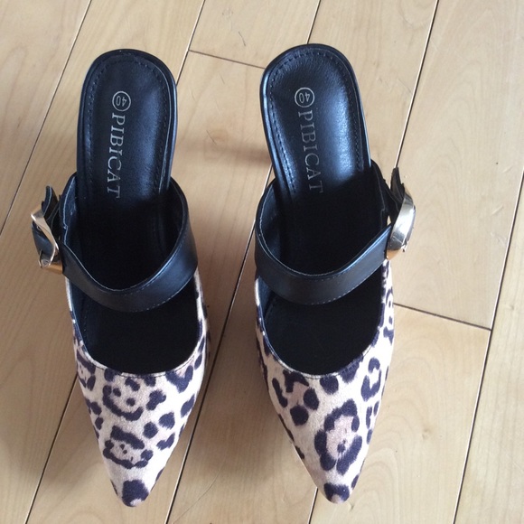 🔥$5 SALE! Never worn, slip on leopard print heels, sz 7.5 -8. So cute! - Picture 3 of 7
